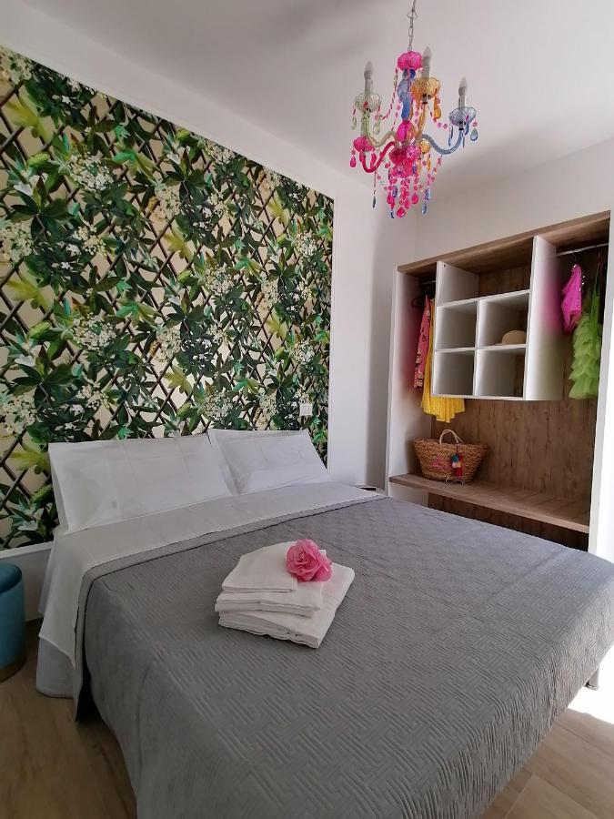 Retroscena Apartment In Centro Чивитанова-Марке Экстерьер фото