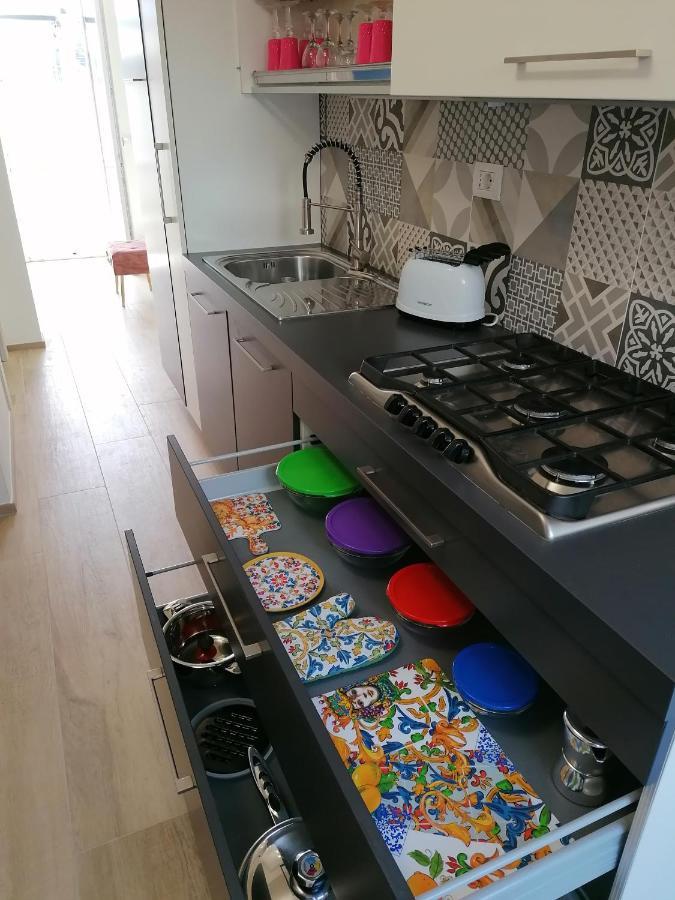 Retroscena Apartment In Centro Чивитанова-Марке Экстерьер фото