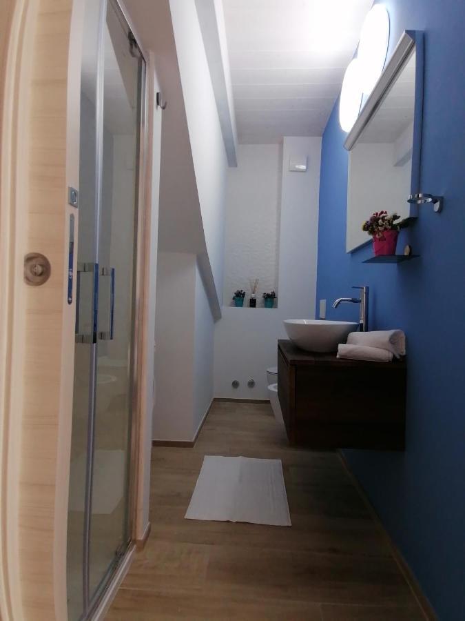 Retroscena Apartment In Centro Чивитанова-Марке Экстерьер фото